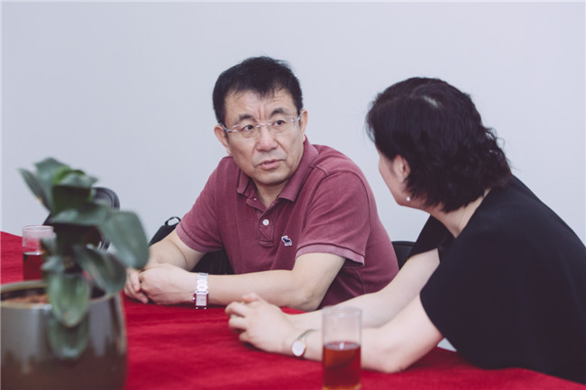 化學(xué)工業(yè)職業(yè)技能鑒定指導(dǎo)中心劉主任蒞臨錦鵬做指導(dǎo)工作(圖3)